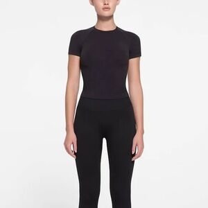 SKIMS Contour Nylon T-Shirt Onyx